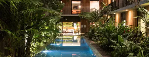 Villa Amazônia - Piscina e bar ao fundo